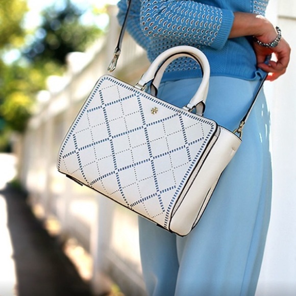 🌸ON SALE🌸Brand New Tory Burch small 'Robinson Crosshatch' tote 100% Authentic! - Picture 2 of 11